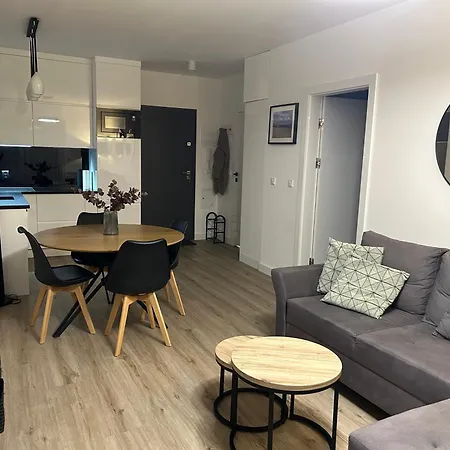 Apartment Sosnowa 4 *